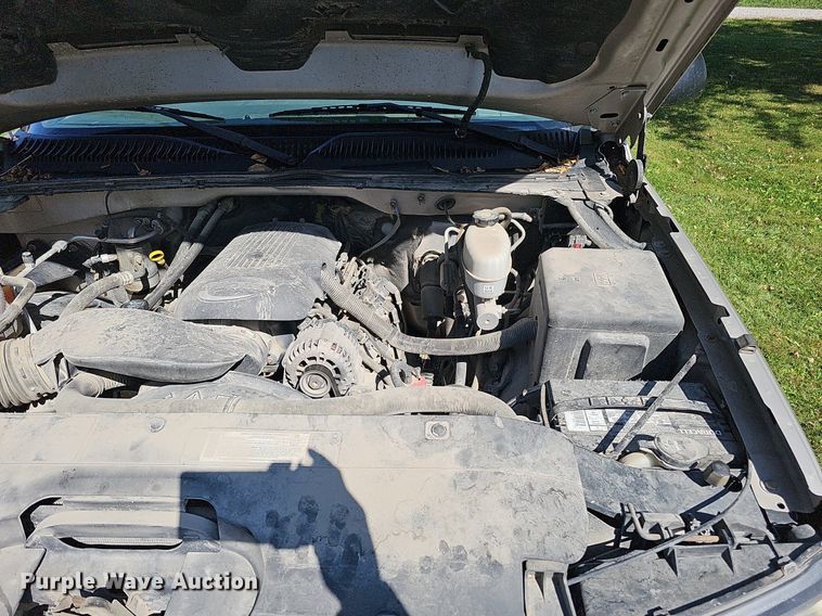 image for item DQ1184 2005 Chevrolet Silverado 2500HD  Ext. Cab pickup truck