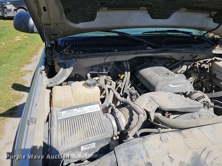 image for item DQ1184 2005 Chevrolet Silverado 2500HD  Ext. Cab pickup truck