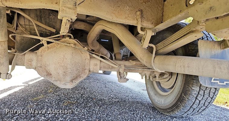 image for item DQ1184 2005 Chevrolet Silverado 2500HD  Ext. Cab pickup truck