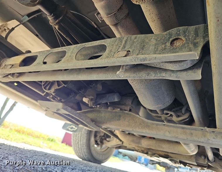 image for item DQ1184 2005 Chevrolet Silverado 2500HD  Ext. Cab pickup truck