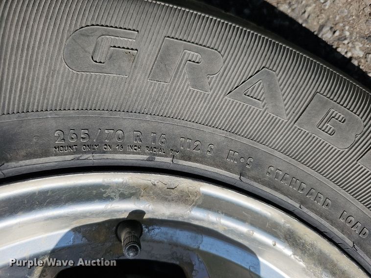 image for item DQ1184 2005 Chevrolet Silverado 2500HD  Ext. Cab pickup truck