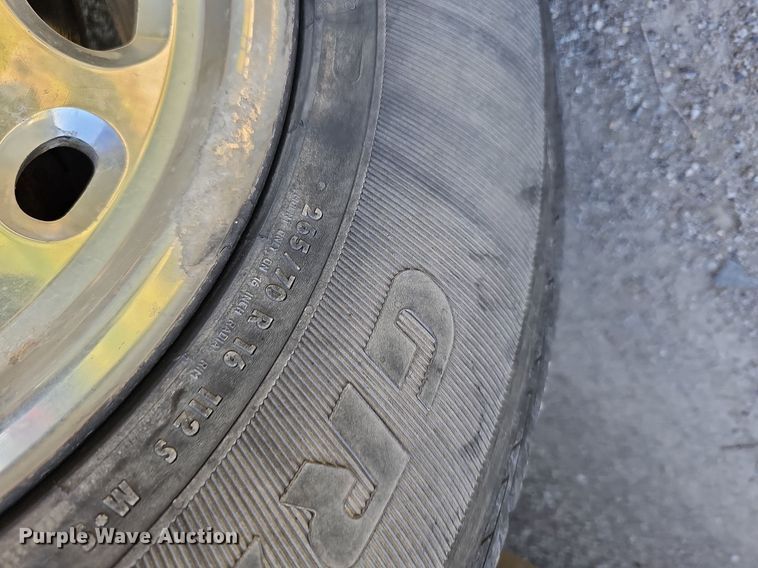 image for item DQ1184 2005 Chevrolet Silverado 2500HD  Ext. Cab pickup truck