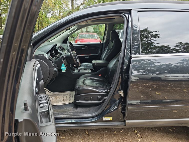 image for item DQ1193 2009 Chevrolet Traverse LT  SUV