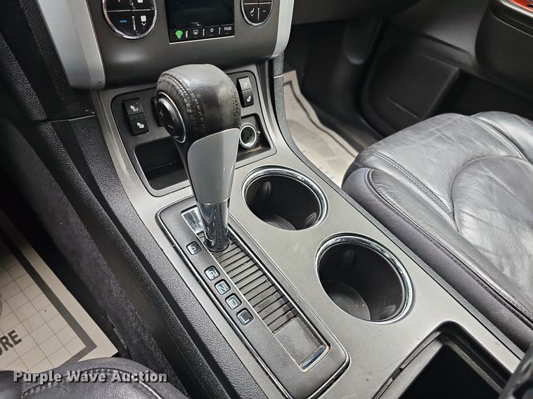 image for item DQ1193 2009 Chevrolet Traverse LT  SUV