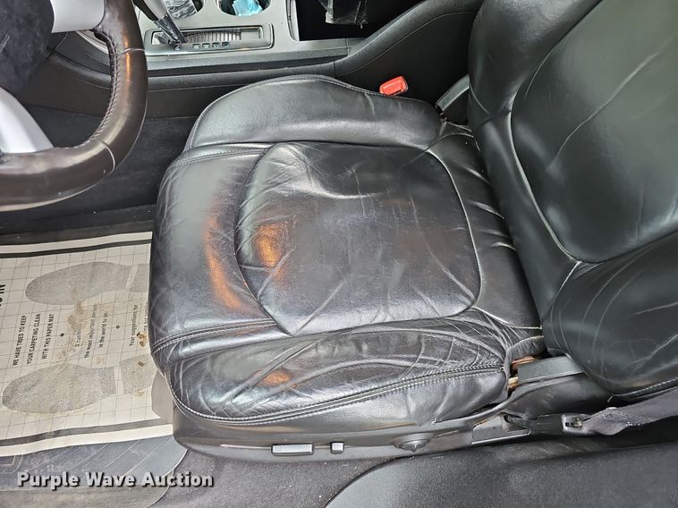 image for item DQ1193 2009 Chevrolet Traverse LT  SUV