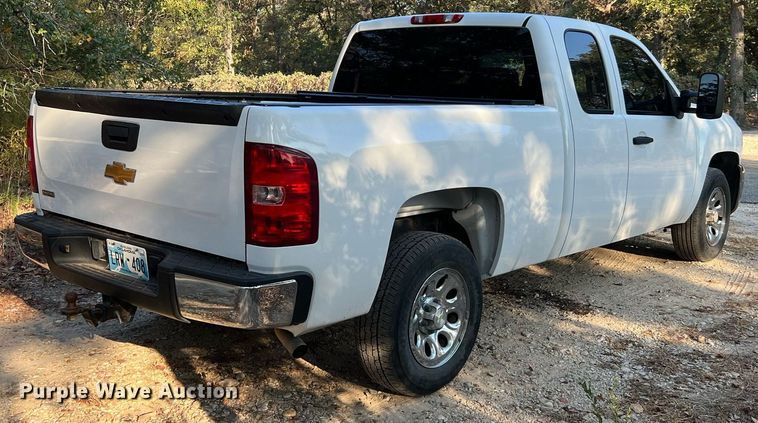 image for item DQ2214 2012 Chevrolet Silverado 1500  Ext. Cab pickup truck