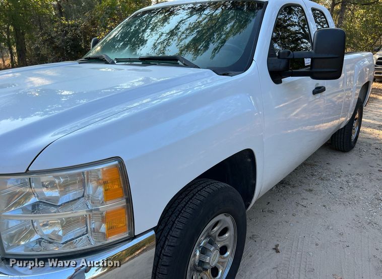 image for item DQ2214 2012 Chevrolet Silverado 1500  Ext. Cab pickup truck