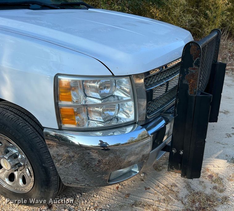 image for item DQ2214 2012 Chevrolet Silverado 1500  Ext. Cab pickup truck