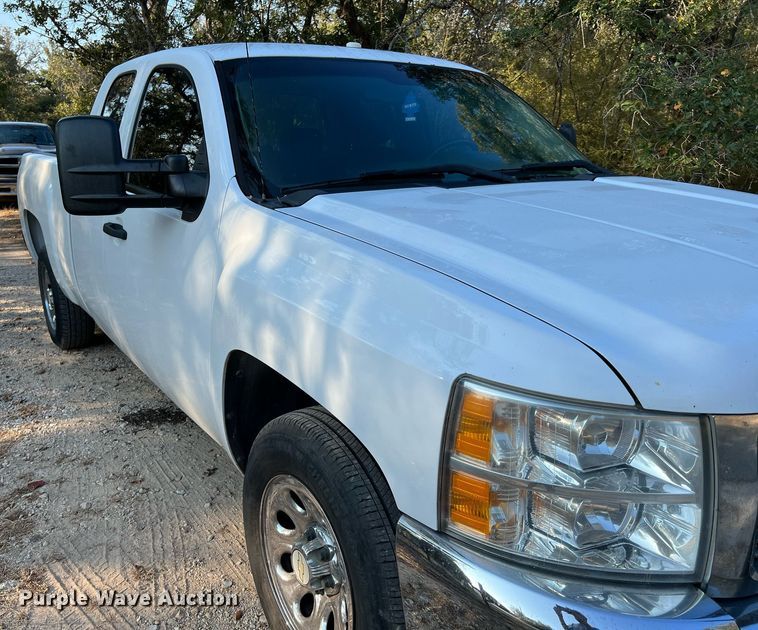 image for item DQ2214 2012 Chevrolet Silverado 1500  Ext. Cab pickup truck