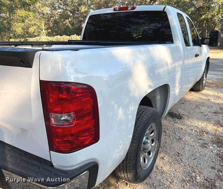 image for item DQ2214 2012 Chevrolet Silverado 1500  Ext. Cab pickup truck