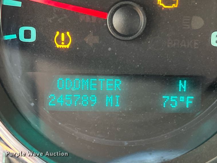 image for item DQ2214 2012 Chevrolet Silverado 1500  Ext. Cab pickup truck