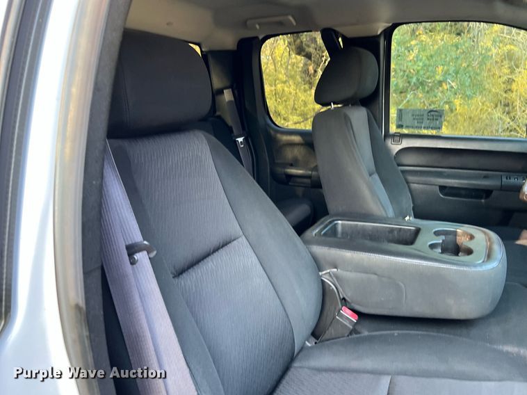 image for item DQ2214 2012 Chevrolet Silverado 1500  Ext. Cab pickup truck