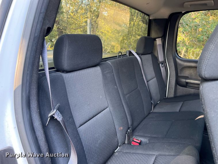 image for item DQ2214 2012 Chevrolet Silverado 1500  Ext. Cab pickup truck