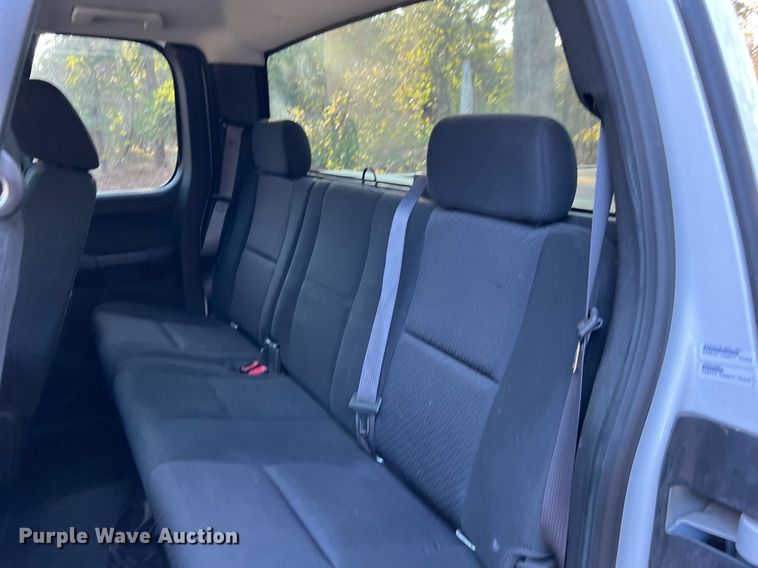 image for item DQ2214 2012 Chevrolet Silverado 1500  Ext. Cab pickup truck