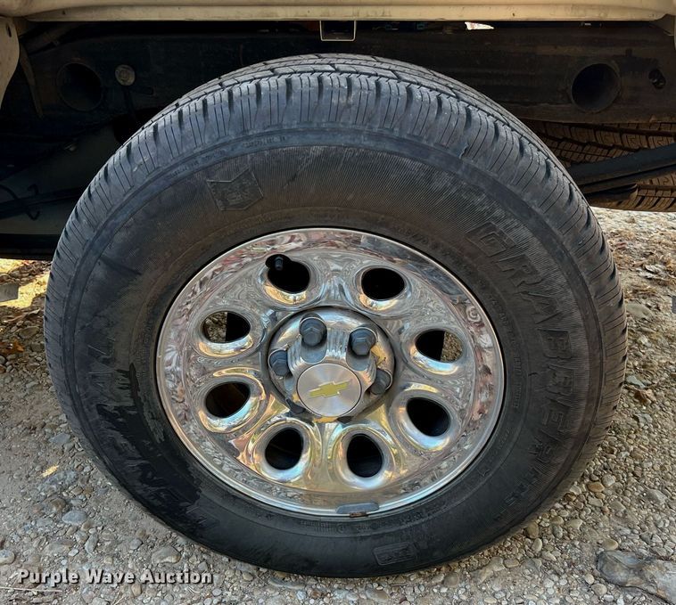 image for item DQ2214 2012 Chevrolet Silverado 1500  Ext. Cab pickup truck