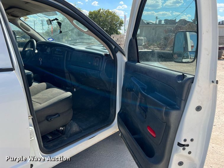 image for item DQ2215 2005 Dodge Ram 3500  Quad Cab flatbed pickup truck