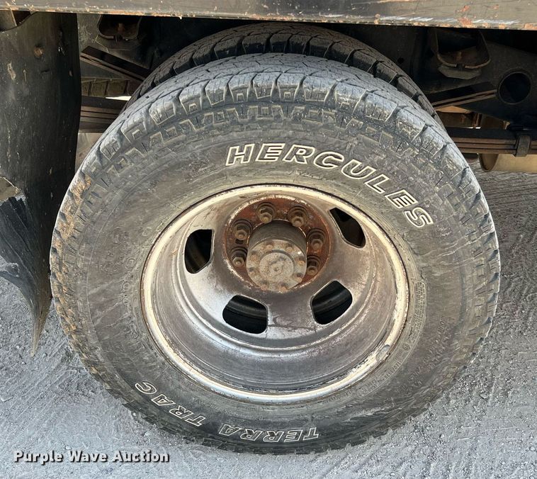 image for item DQ2215 2005 Dodge Ram 3500  Quad Cab flatbed pickup truck