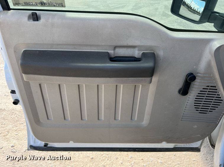 image for item DQ2219 2008 Ford F350 Super Duty  dump bed pickup truck