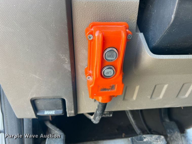 image for item DQ2219 2008 Ford F350 Super Duty  dump bed pickup truck