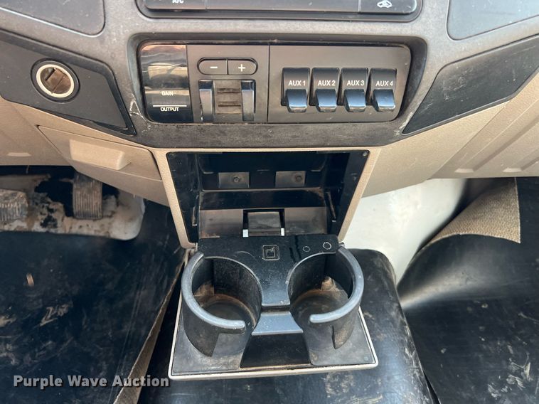 image for item DQ2219 2008 Ford F350 Super Duty  dump bed pickup truck