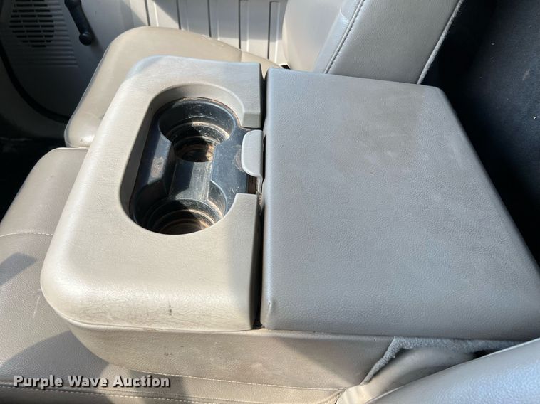 image for item DQ2219 2008 Ford F350 Super Duty  dump bed pickup truck