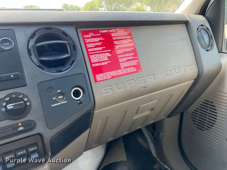 image for item DQ2219 2008 Ford F350 Super Duty  dump bed pickup truck