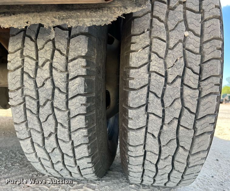 image for item DQ2219 2008 Ford F350 Super Duty  dump bed pickup truck