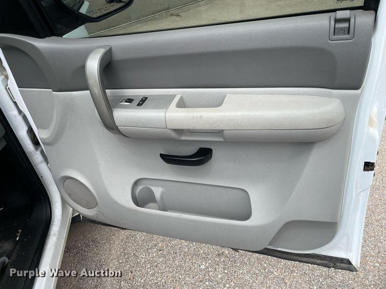 image for item DQ2931 2009 Chevrolet Silverado 1500  pickup truck