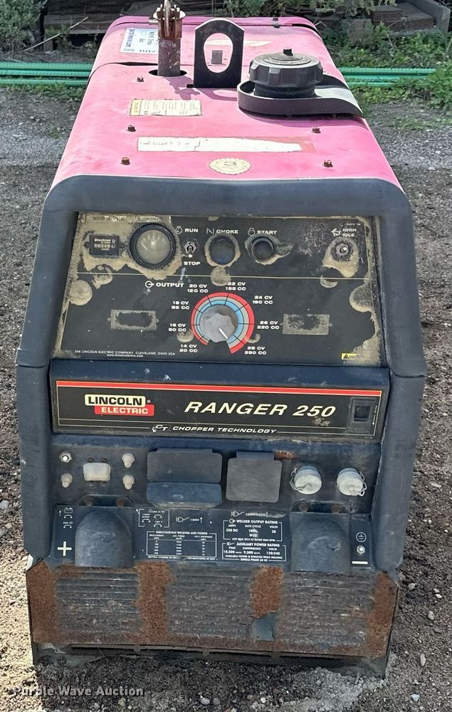 image for item DQ7373 Lincoln Electric Ranger 250  welder/ generator