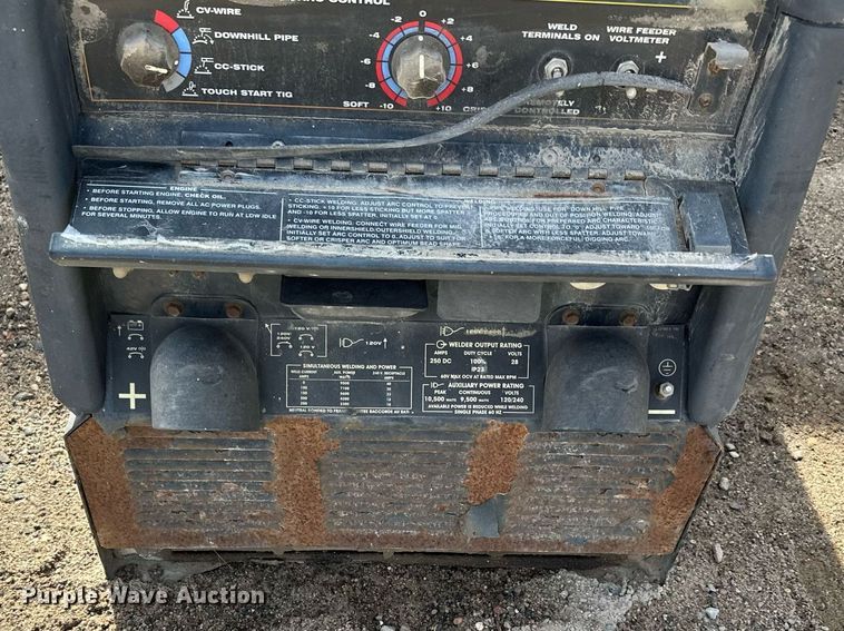 image for item DQ7373 Lincoln Electric Ranger 250  welder/ generator