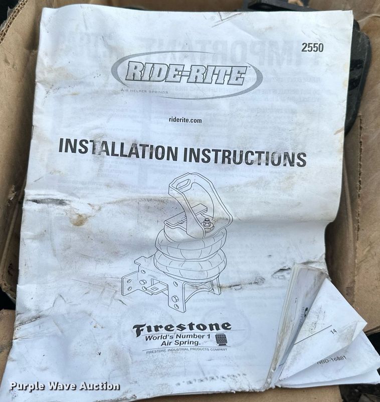 image for item DS2157 2002  Ford F350 Super Duty  Crew Cab pickup truck