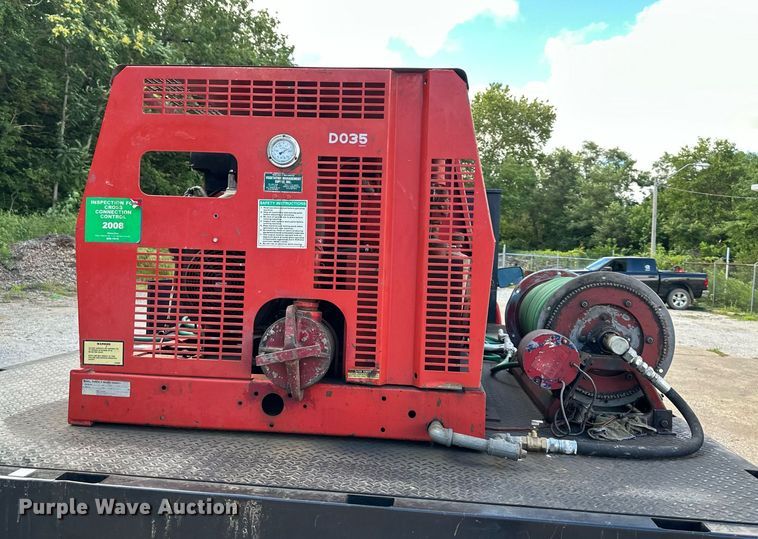 image for item DS2227 2002 Chevrolet Silverado 3500  flatbed pickup truck