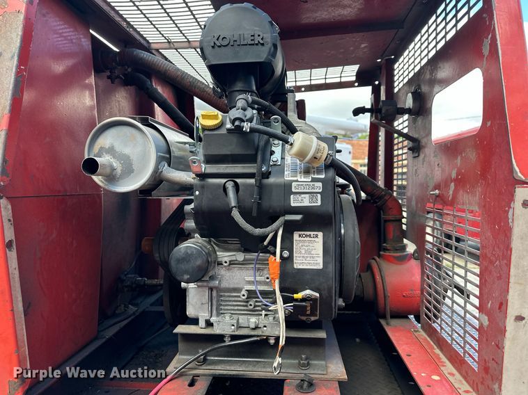 image for item DS2227 2002 Chevrolet Silverado 3500  flatbed pickup truck