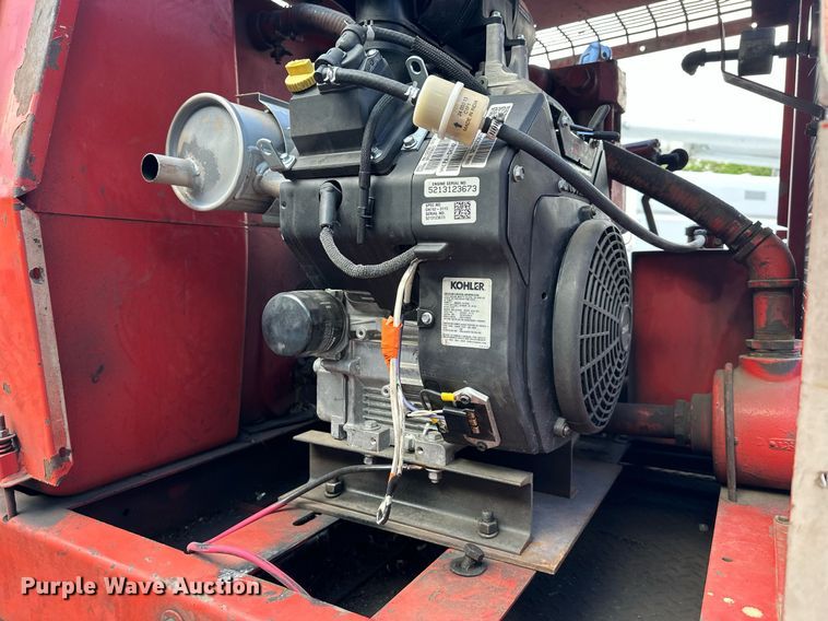 image for item DS2227 2002 Chevrolet Silverado 3500  flatbed pickup truck