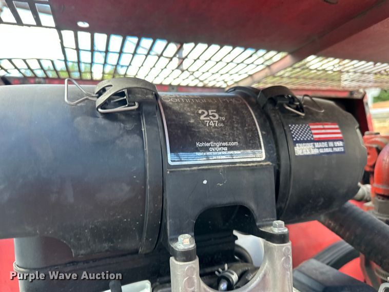 image for item DS2227 2002 Chevrolet Silverado 3500  flatbed pickup truck