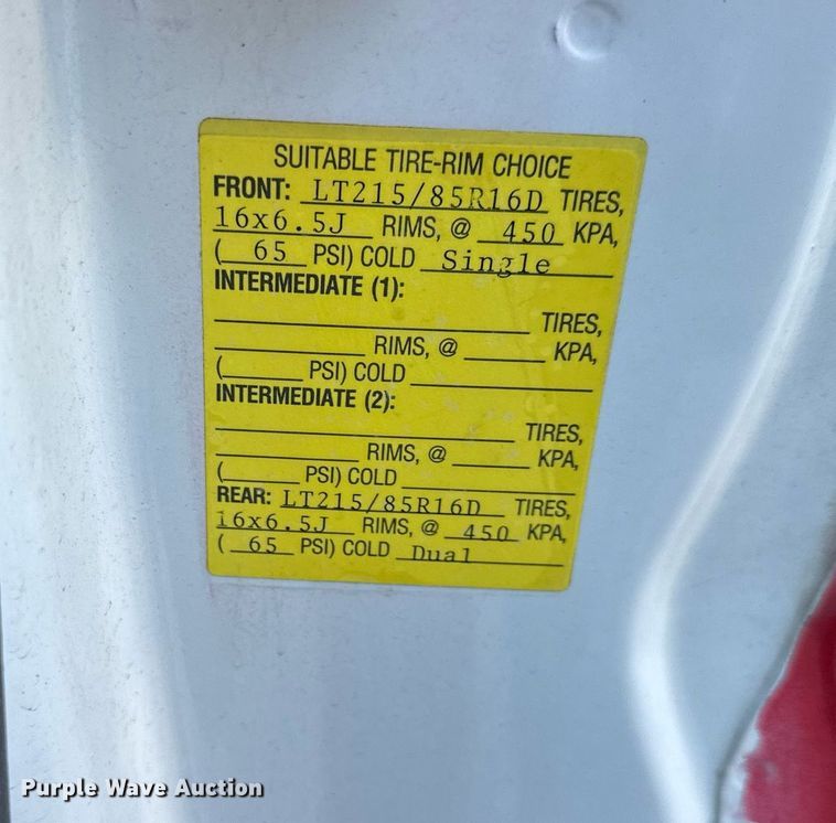 image for item DS2227 2002 Chevrolet Silverado 3500  flatbed pickup truck