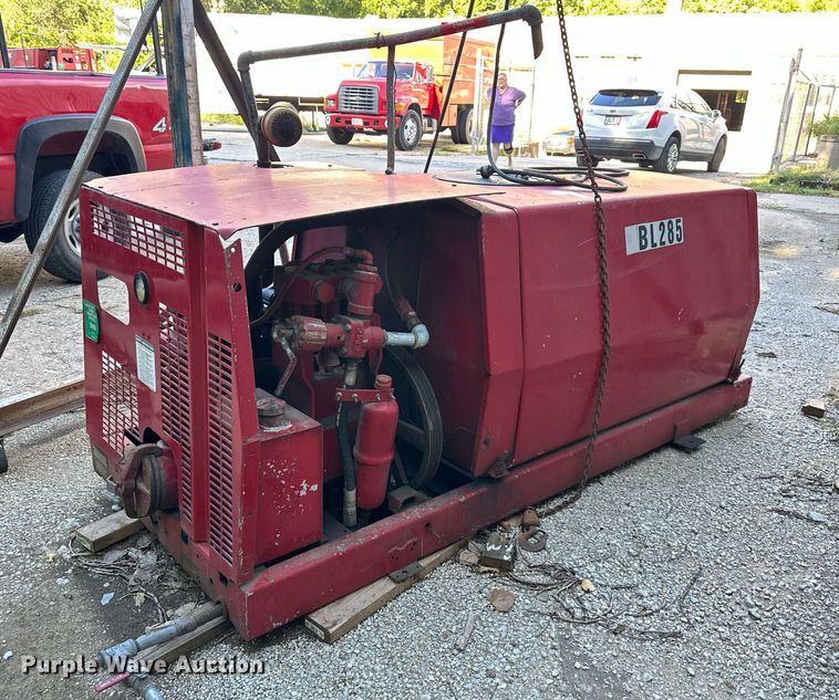 image for item DS2227 2002 Chevrolet Silverado 3500  flatbed pickup truck