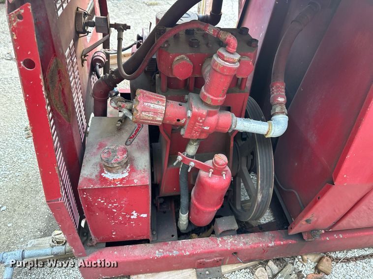 image for item DS2227 2002 Chevrolet Silverado 3500  flatbed pickup truck