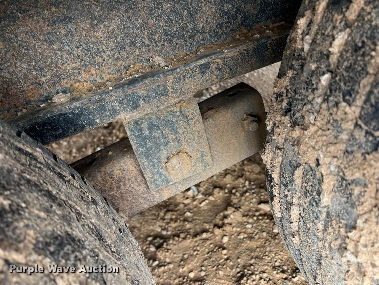 image for item DS2381 2018 Big Tex 140A-20BK-8SIR  equipment trailer