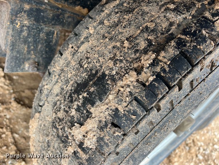 image for item DS2381 2018 Big Tex 140A-20BK-8SIR  equipment trailer