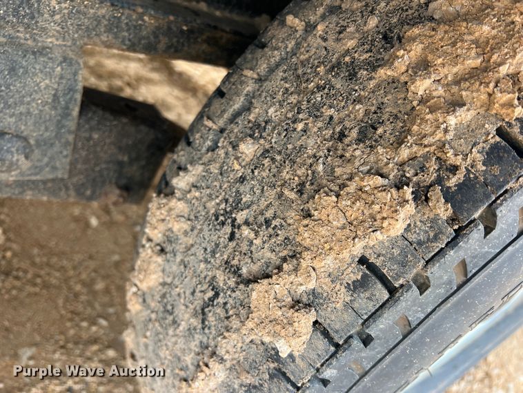 image for item DS2381 2018 Big Tex 140A-20BK-8SIR  equipment trailer