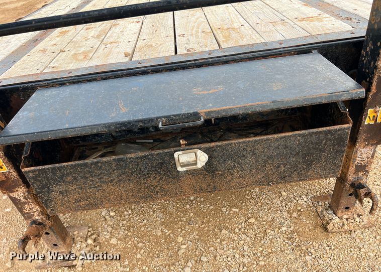 image for item DS2388 2017 Big Tex 14GN-20BK+5  equipment trailer