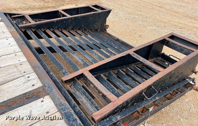 image for item DS2388 2017 Big Tex 14GN-20BK+5  equipment trailer