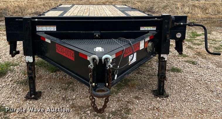 image for item DS2418 2020 Sure-Trac  equipment trailer