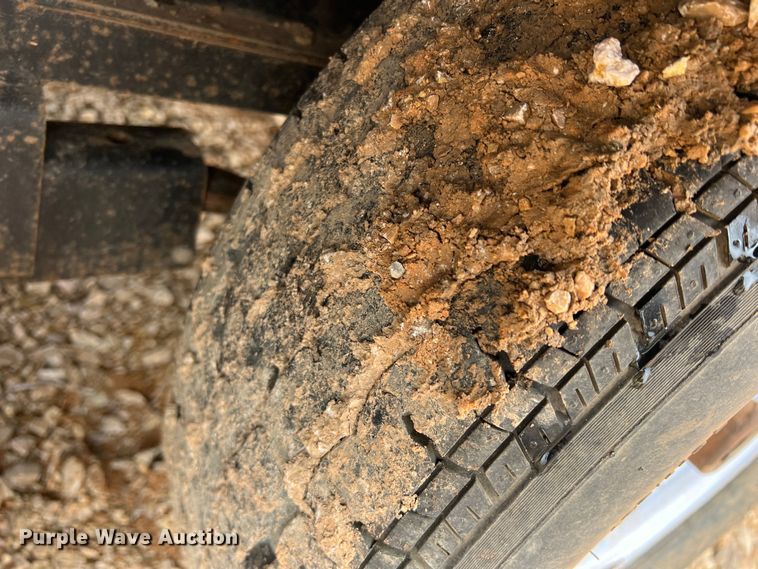 image for item DS2419 2019 Sure-Trac ST10220LPDO2A-B-150  equipment trailer