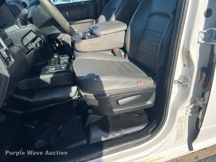 image for item DS2456 2018 Dodge Ram 5500  Crew Cab flatbed truck