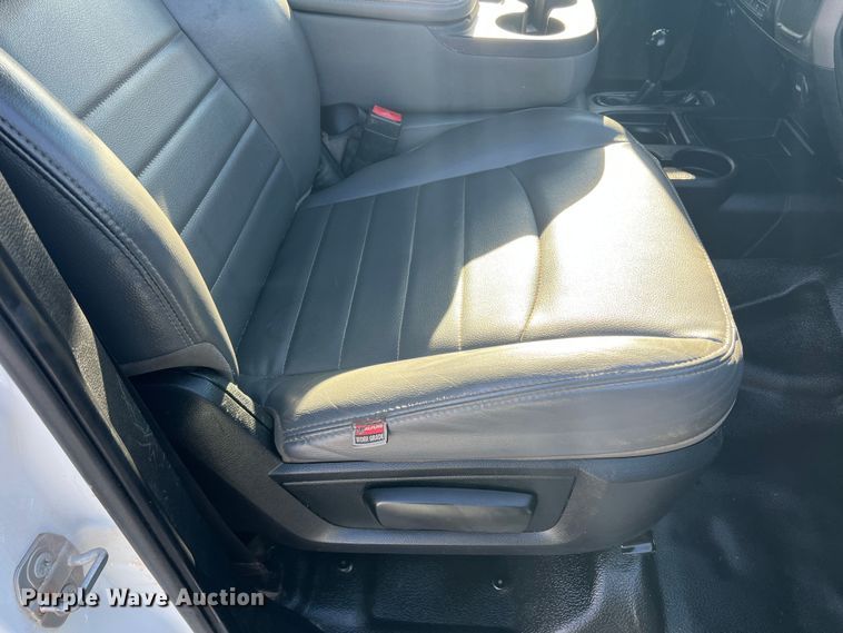 image for item DS2456 2018 Dodge Ram 5500  Crew Cab flatbed truck