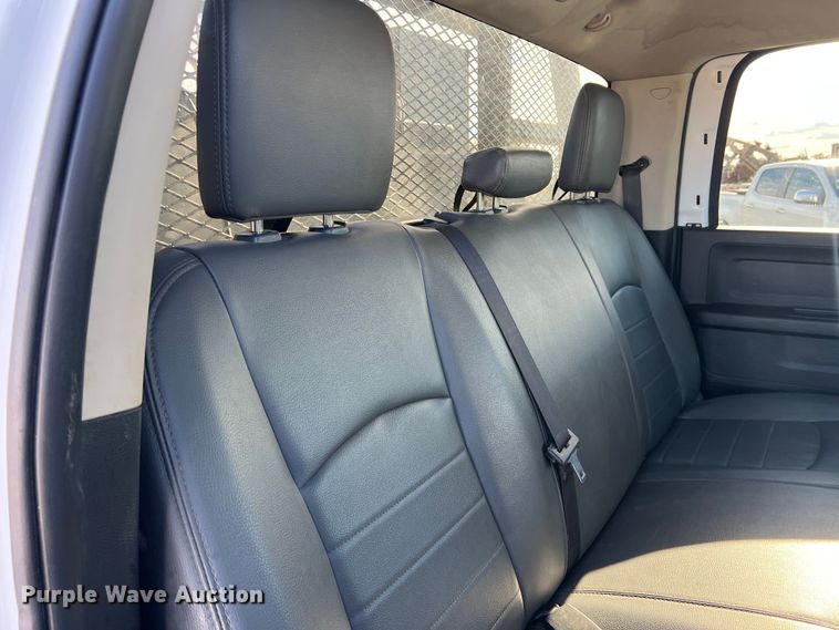 image for item DS2456 2018 Dodge Ram 5500  Crew Cab flatbed truck