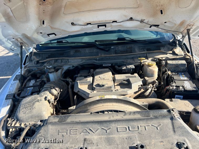 image for item DS2456 2018 Dodge Ram 5500  Crew Cab flatbed truck