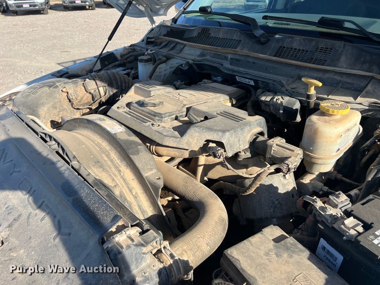 image for item DS2456 2018 Dodge Ram 5500  Crew Cab flatbed truck